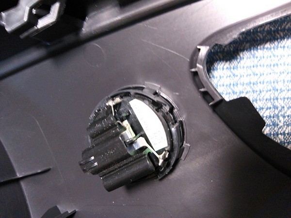 Установка центрального динамика, твитеров и замена фронтальной акустики Ford Focus 3