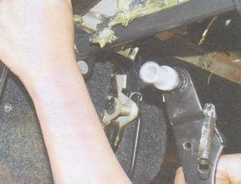 статья про замена втулок оси педали сцепления на автомобилях ваз 2108, ваз 2109, ваз 21099