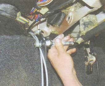 статья про замена втулок оси педали сцепления на автомобилях ваз 2108, ваз 2109, ваз 21099