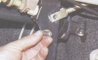 статья про замена втулок оси педали сцепления на автомобилях ваз 2108, ваз 2109, ваз 21099