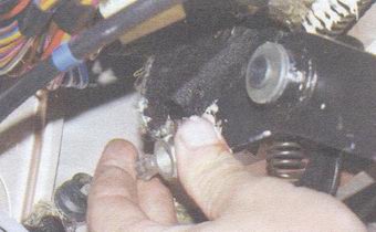 статья про замена втулок оси педали сцепления на автомобилях ваз 2108, ваз 2109, ваз 21099