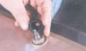 статья про снятие, ремонт и установка стеклоочистителя двери задка на автомобиле ваз 2108, ваз 2109