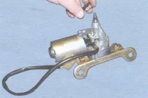 статья про снятие, ремонт и установка стеклоочистителя двери задка на автомобиле ваз 2108, ваз 2109