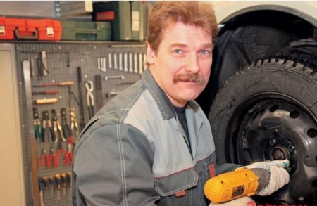 Замена тормозных колодок на Лада Калина