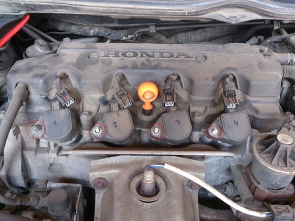 Чистка свечей зажигания Honda Civic Чистка свечей зажигания Honda Civic
