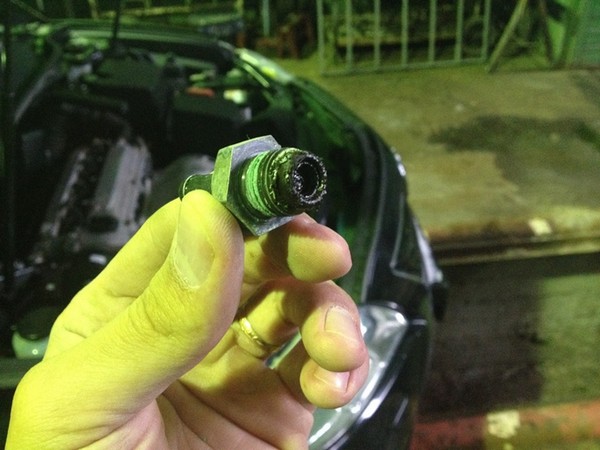 Чистка вентиляционного клапана Toyota Camry ACV40