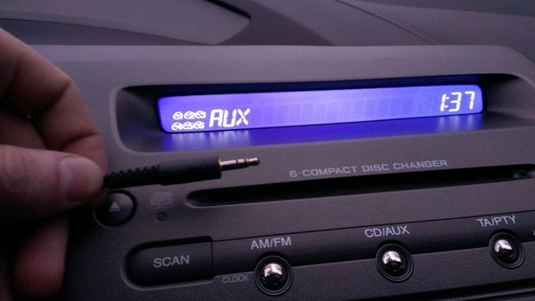 Подключение AUX Honda Civic