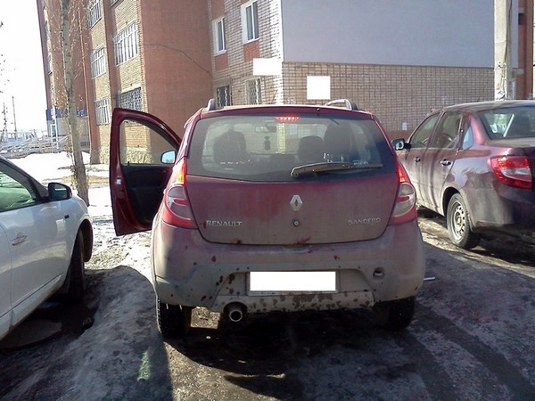 Установка дополнительного стоп-сигнала на Renault Sandero