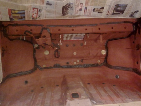 Грунтование и покраска внутренней части передней панели кузова ВАЗ-2108
