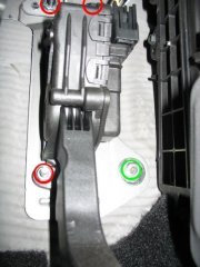 Установка угольного фильтра салона в Ford Focus 2