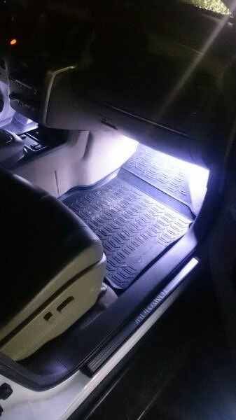Подсветка ног в салоне Nissan Murano II