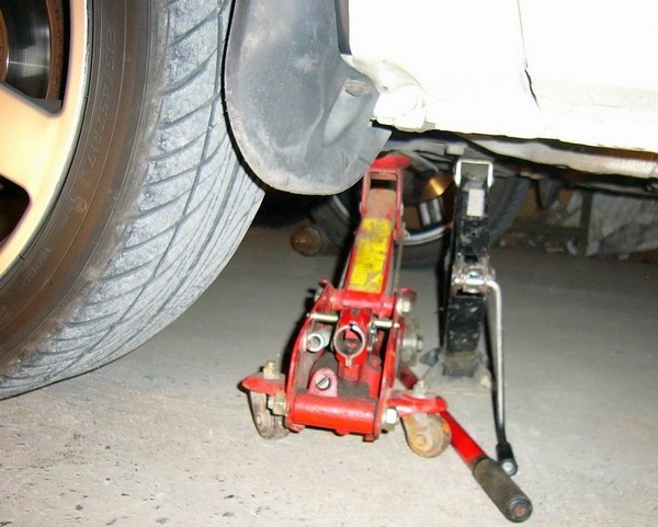 Замена узлов подвески Ford Focus 1