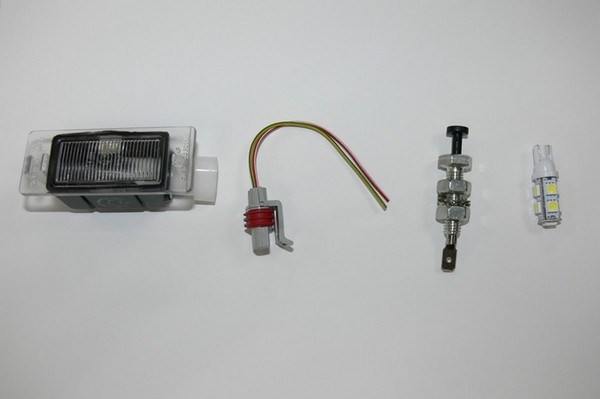 Освещение бардачка Suzuki Grand Vitara 2 Освещение бардачка Suzuki Grand Vitara 2