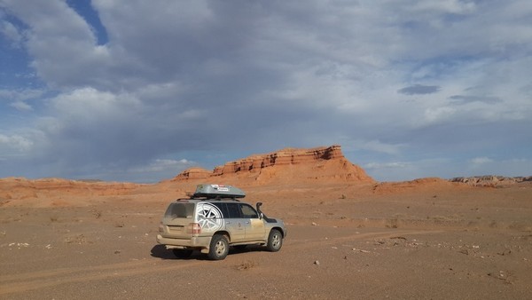 Ремонт бокса Thule в Toyota Land Cruiser 100