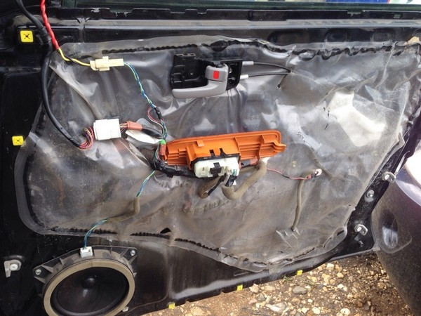 Шумоизоляция дверей Toyota Land Cruiser