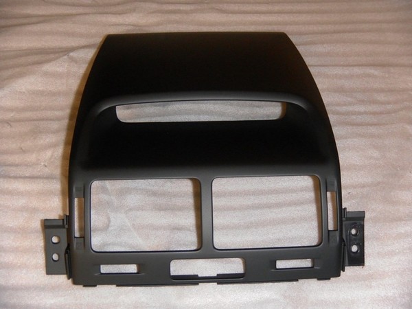 Замена центральной панели на панель без динамика в Suzuki Grand Vitara 2