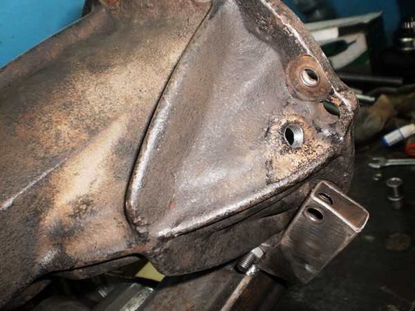 Установка принудительной пневмоблокировки в редукторе правого мостаУстановка принудительной пневмоблокировки в редукторе правого моста