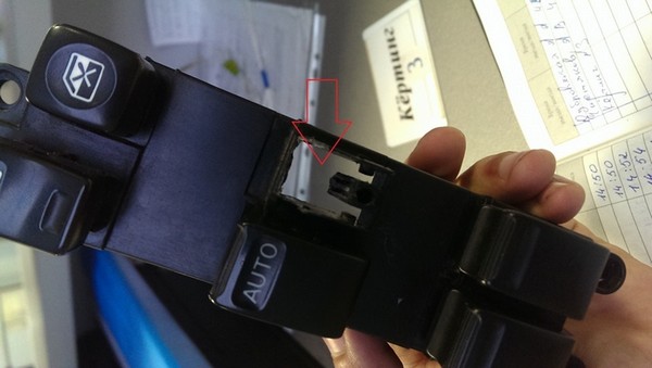 Подсветка блока стеклоподъёмников Nissan Almera N16 Подсветка блока стеклоподъёмников Nissan Almera N16
