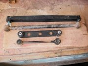 Замена реактивных тяг и втулок реактивных тяг Шевроле Нивы (ВАЗ 2123)