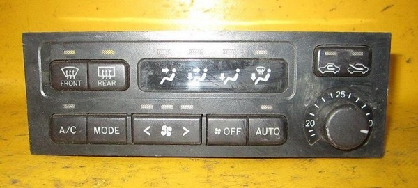 Замена блока кондиционера Toyota Mark II (100) Замена блока кондиционера Toyota Mark II (100)