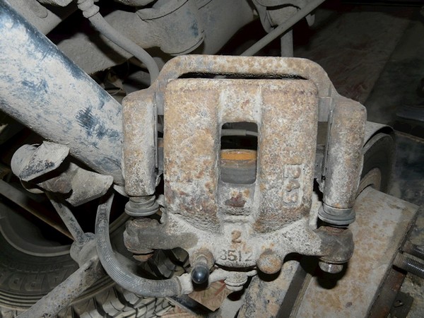 Ремонт тормозного суппорта задней оси Nissan X-Trail