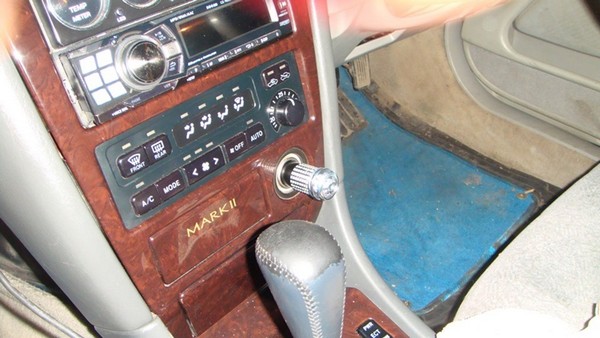 Чистка и дезинфекция испарителя кондиционера в Toyota Mark II 100