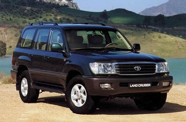 Управление полноприводным Toyota Land Cruiser 100 на гололеде