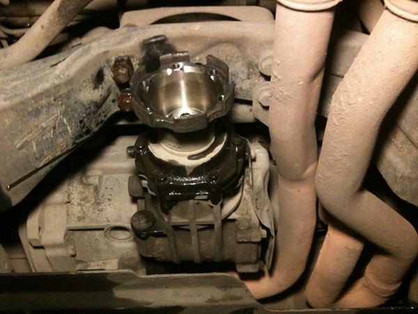 Замена подшипников раздаточной коробки в Chevrolet Captiva