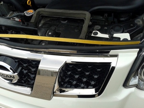 Установка уплотнителя под капот Nissan X-Trail Установка уплотнителя под капот Nissan X-Trail