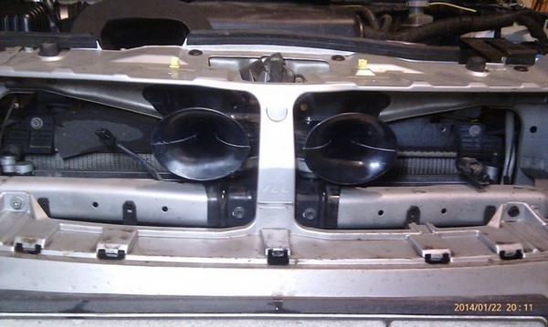 Установка звукового низкого сигнала от Волги Suzuki Grand Vitara 2