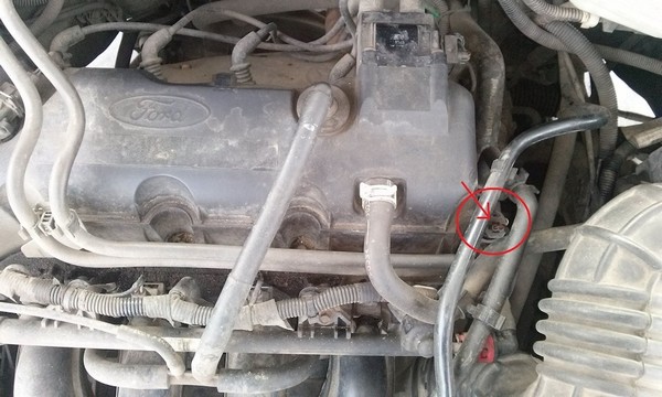 Замена датчика температуры охлаждающей жидкости в Ford Focus I