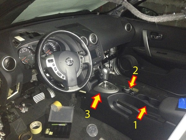 Подтяжка подлокотника Nissan Qashqai Подтяжка подлокотника Nissan Qashqai