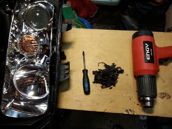 Устраняем запотевание фар на Honda Accord 7 Устраняем запотевание фар на Honda Accord 7