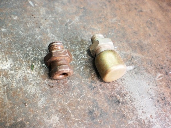 Вывод сапунов РПМ\РЗМ в Шевроле Ниве (ВАЗ 2123)