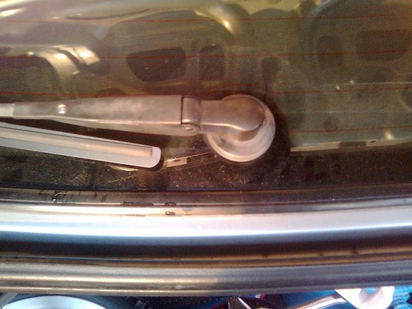 Замена привода заднего дворника Honda Accord 6 Замена привода заднего дворника Honda Accord 6