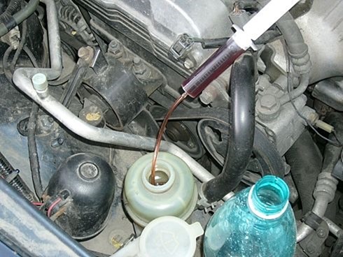 Замена масла ГУР Mazda 626