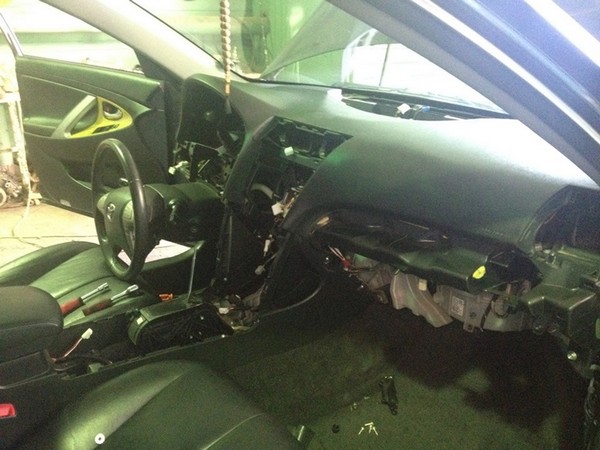 Шумоизоляция приборной панели для Toyota Camry ACV40