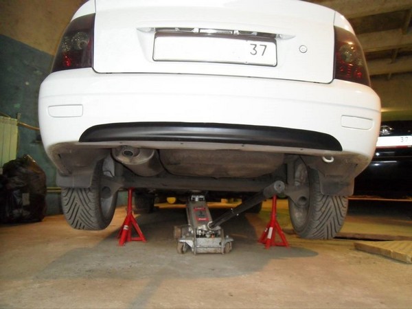 Установка развальных пластин Лада Приора