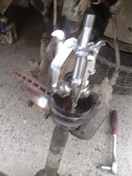 Замена пыльника внутреннего ШРУС Ford Focus 2 Замена пыльника внутреннего ШРУС Ford Focus 2