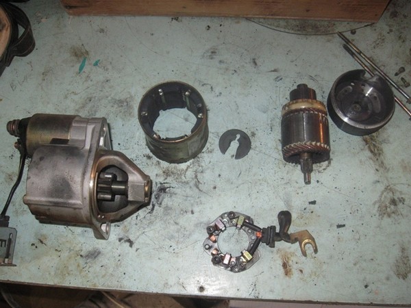 Снятие стартера на NISSAN SUNNY b15 Снятие стартера на NISSAN SUNNY b15