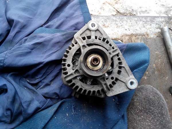 Замена подшипников и щеток генератора часть Ford Focus 1