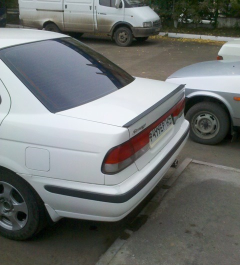 Установка лип-спойлера Nissan Sunny b15