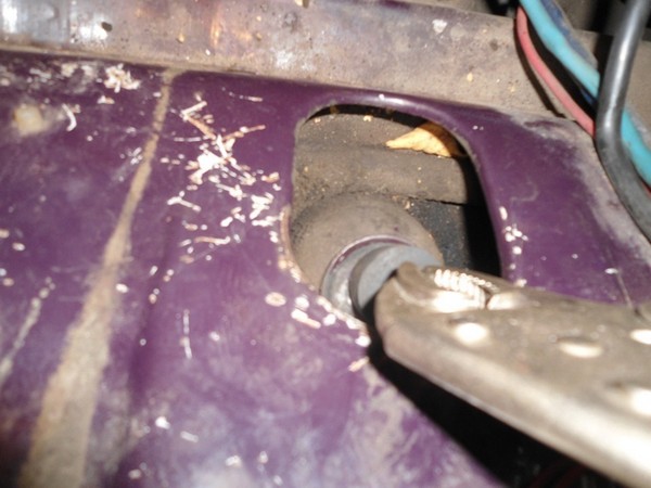 Замена передних амортизаторов ВАЗ 2107