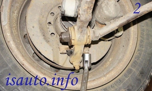 Замена пыльника гранаты (ШРУСа) в Ладе Калина