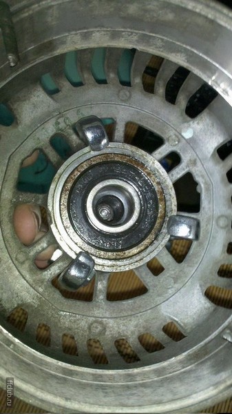 Замена подшипников и щеток генератора часть Ford Focus 1