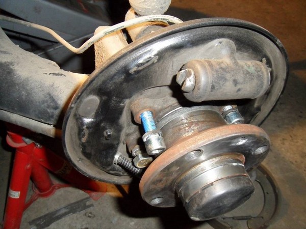 Установка развальных пластин Лада Приора