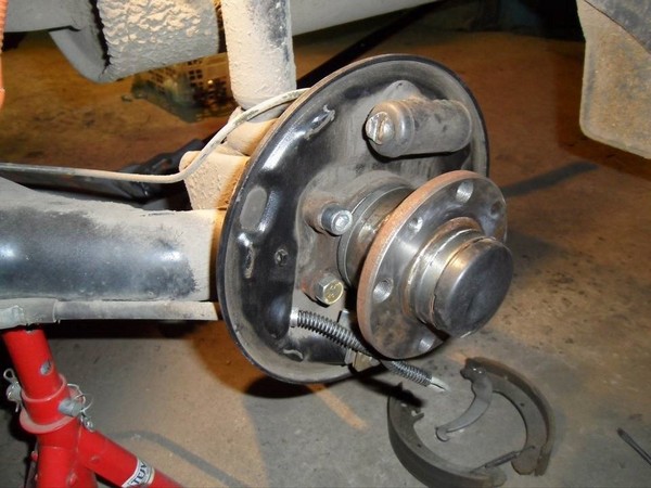 Установка развальных пластин Лада Приора