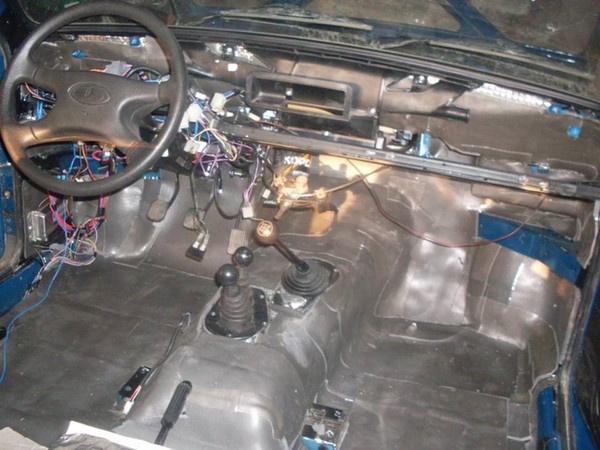 Шумоизоляция пола в НИВЕ - тоннель, перегородка двигателя