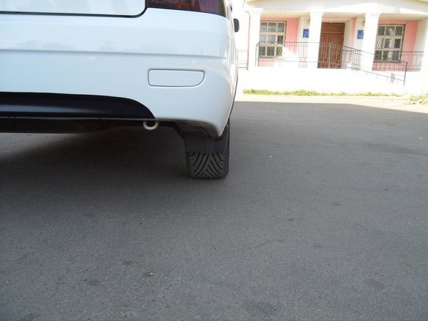 Установка развальных пластин Лада Приора