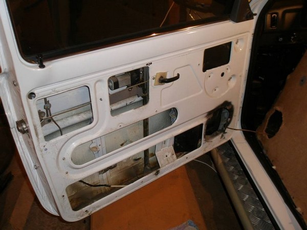 Шумоизоляция дверей и крышки багажника